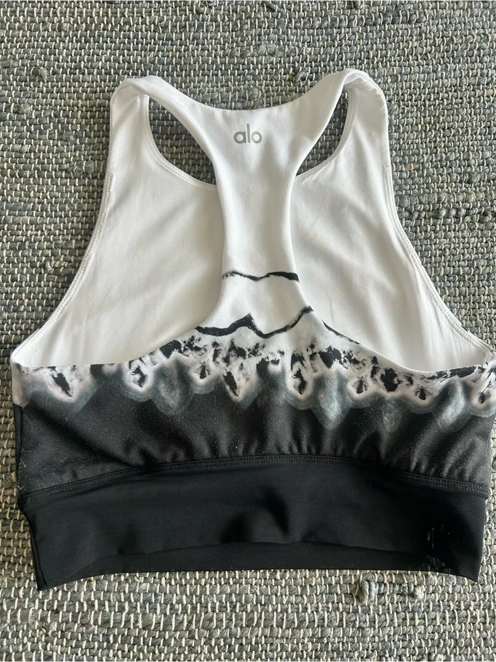 Alo Yoga Verse Yoga Sports Bra